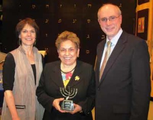 From left, Gail Ifshin, former Secretary of Health and Human Services Donna Shalala and Rabbi Weinblatt pose for a photo at B’nai Tzedek’s 2012 Ifshin Memorial Award Ceremony.  Photo by Alan Blank