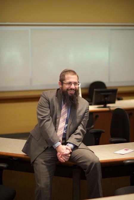 Joshua Runyan, editorial director for WJW publisher Mid-Atlantic Media, leads a session on Jewish journalism.