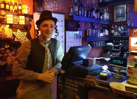 Vlodymir, a waiter at the Pid Zolotoju Rozoju restaurant who calls himself Moishe. Photo by Cnaan Liphshiz/JTA 