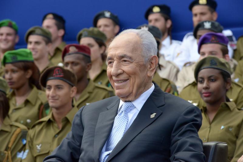 Day of Independence celebrations at President Shimon Peres celebrates Israel's Independence Day in 2013. Photo by Ben Gershom / Israel Government Press Office 